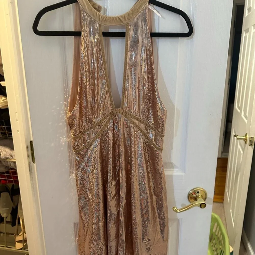 Free People Dress Womens Gold Sequined Velvet Dee Cut Neck & Back - Picture 2 of 3